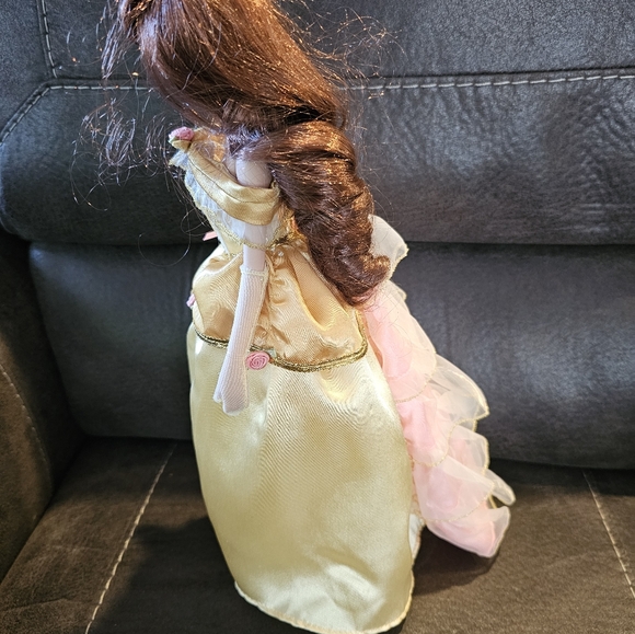 Brass Key Collection Beauty and The Beast Belle porcelain doll figurine 15in - Picture 4 of 5
